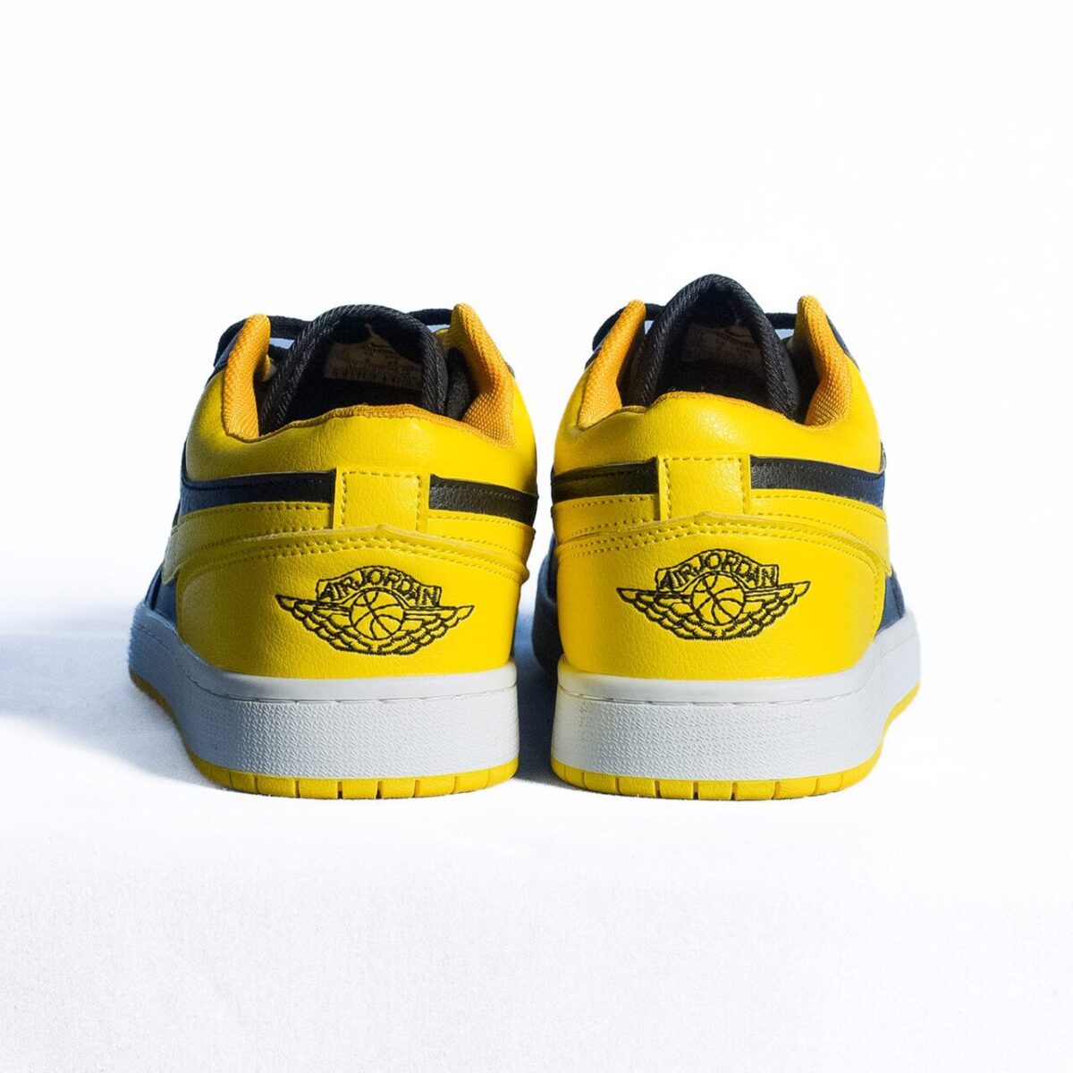 NIKE Air Jorden One Black & Yellow - Image 5